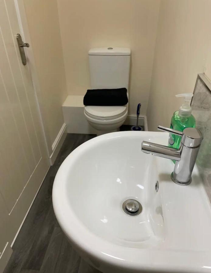 Ensuite Room, Standard. Close To Train Station Homestay